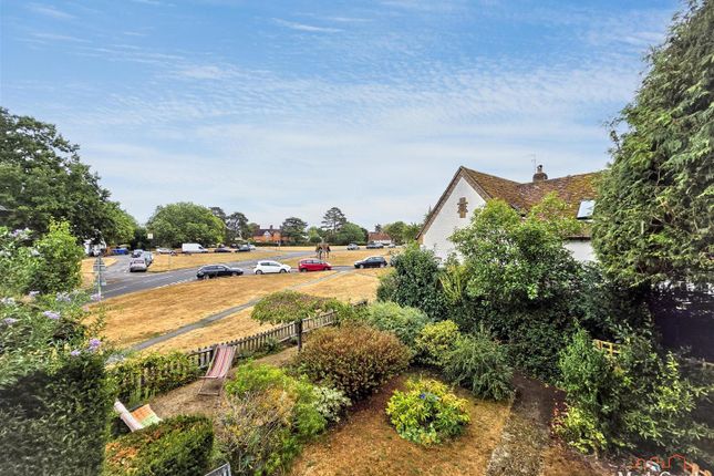 3 Providence Cottages, Brockham Green, Betchworth photo 2