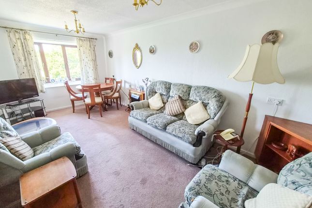 36 Kingswell, Imperial Avenue, Westcliff-On-Sea photo 4
