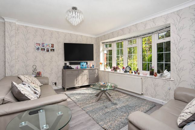 5, Sandon Close, Tring photo 4