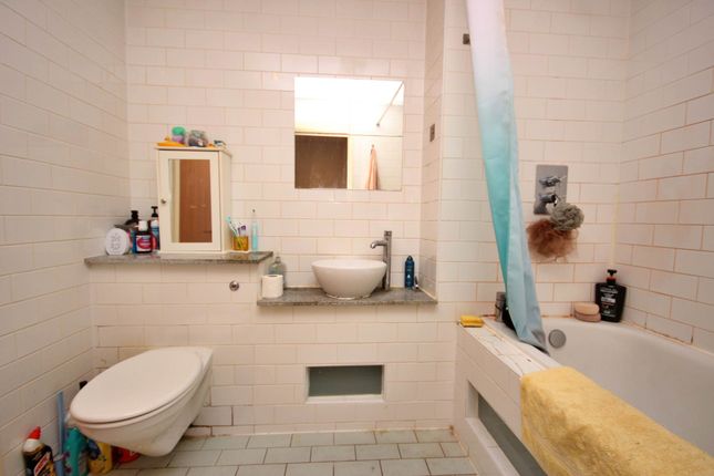 109a Advent House, Isaac Way, Manchester photo 5