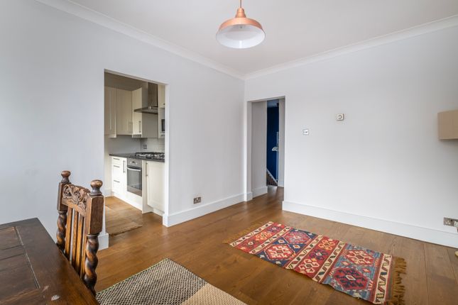 Flat for sale in Victoria Road, London