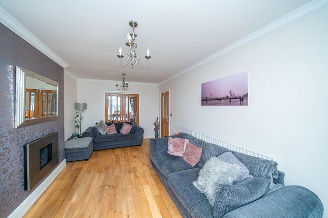 11, Mere Croft, Cannock photo 3