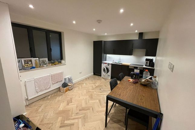 Thumbnail Flat to rent in Forest Road, London