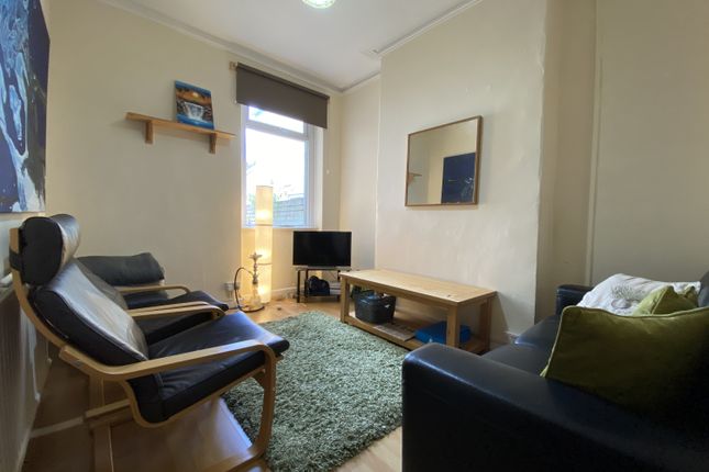 110, Mackintosh Place(*), Cardiff photo 3