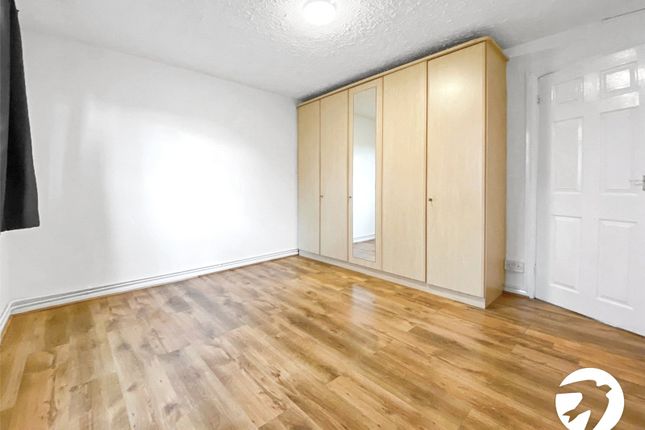 Flat to rent in Merino Place, Sidcup