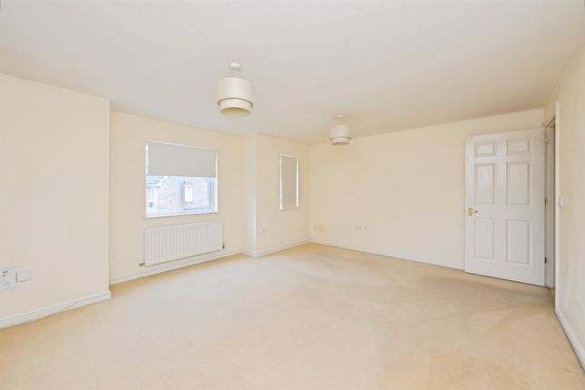 2, Mill Brook Court, Collett Road, Ware photo 4