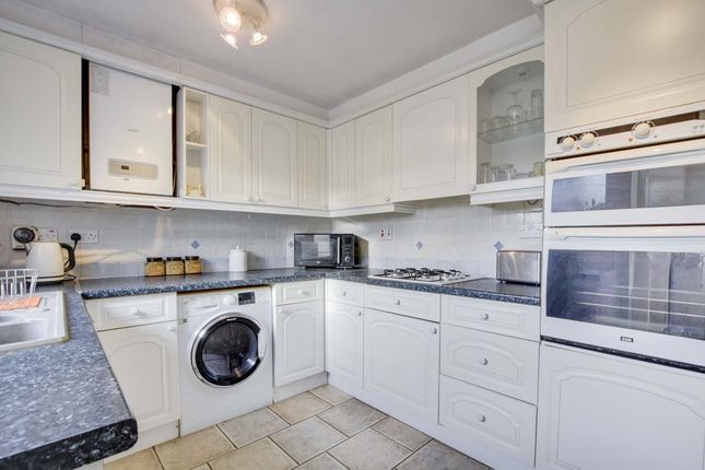 6 Wilton Close, Leicester photo 3