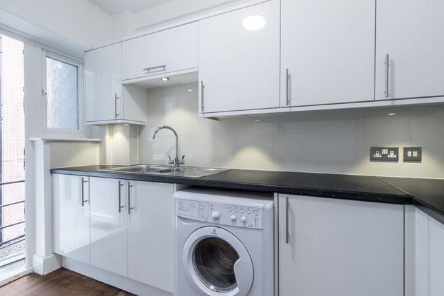 7 Brondesbury Court 235 Willesden Lane, London photo 3