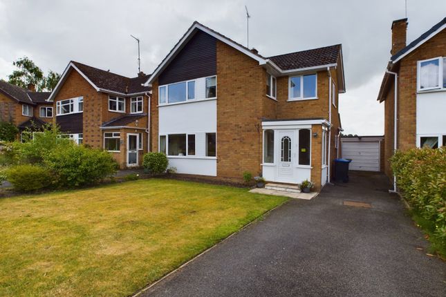 Detached house for sale in Windmill Close, Kenilworth, Warwickshire CV8