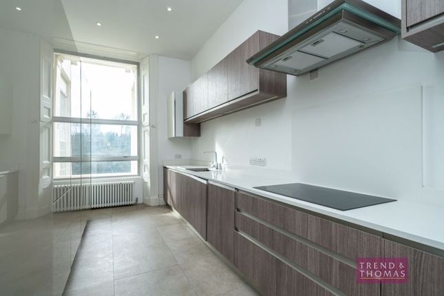 Flat for sale in Loudwater Drive, Rickmansworth