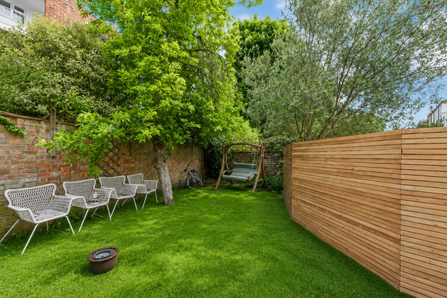 25,2, Priory Road, London photo 4