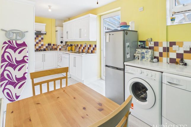 6, Clarkes Road, Hatfield photo 3
