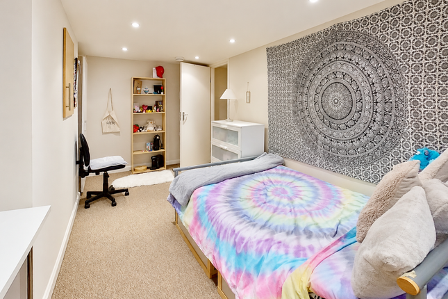 14 St Anns Avenue, Leeds photo 3