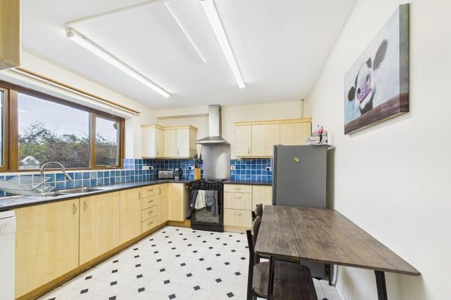 10 Churchill Avenue, Matlock photo 2