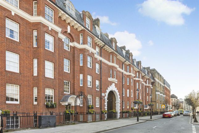 Flat 34, Gladstone Court, 97 Regency Street, London photo 3