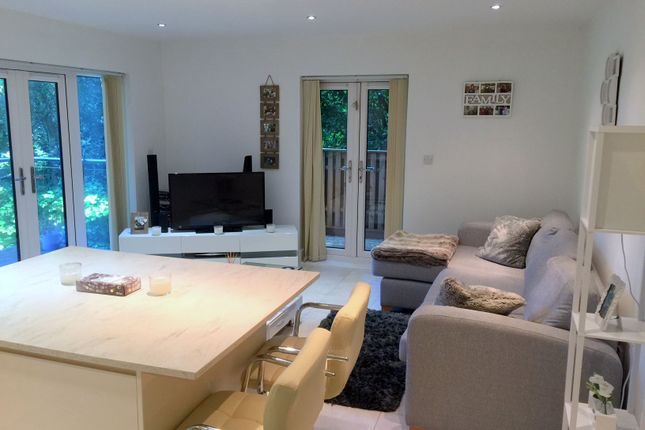Flat 1 THE EDGE, Mount Harry Road, Sevenoaks photo 2
