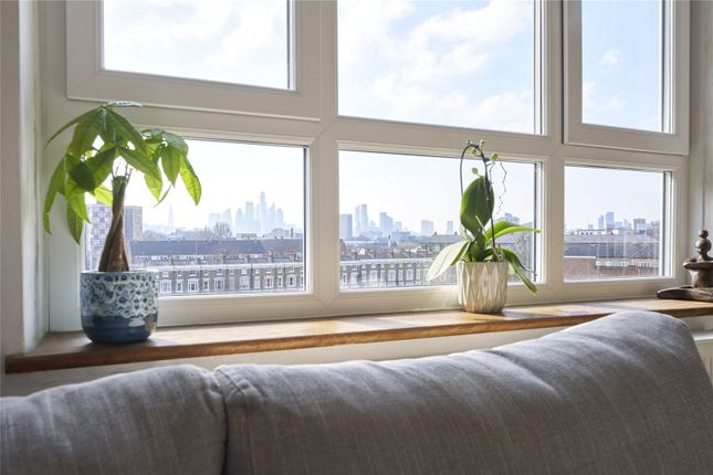 Flat for sale in Approach Road, Bethnal Green, London