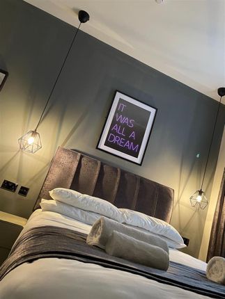 Studio studio on 101, Bold Street, Liverpool, £90,000