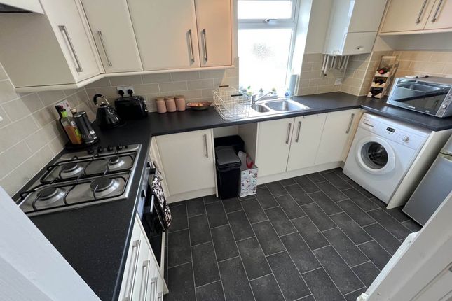 Prestbury Drive, Warminster Wiltshire photo 2