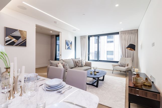 Flat for sale in Rathbone Place, Fitzrovia