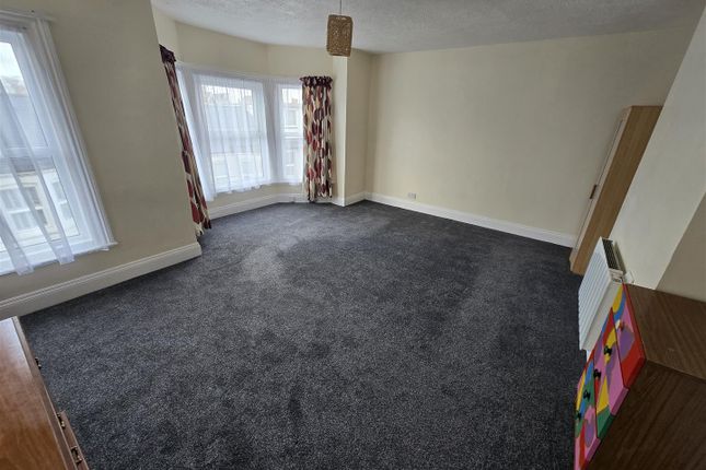 20, Paget Road, Great Yarmouth photo 3