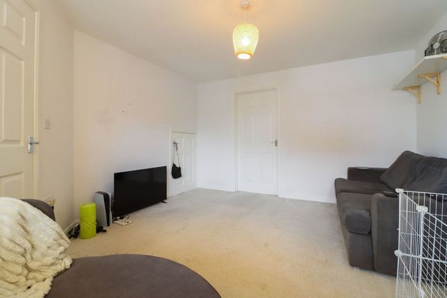 6, Frankham Close, Sheffield photo 4