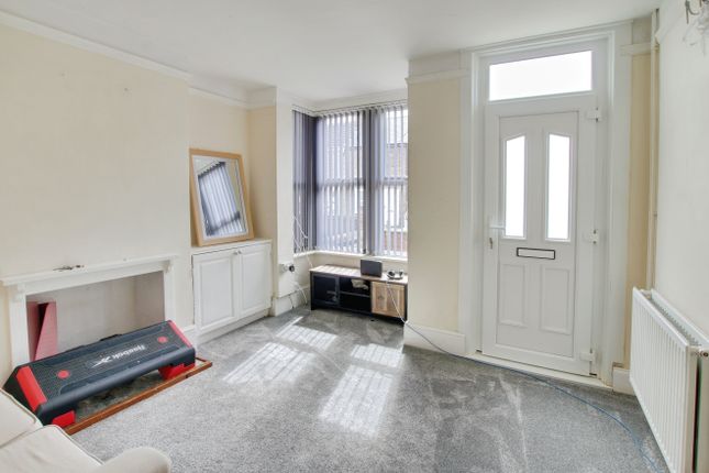 38, St. Peters Road, March photo 4