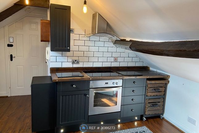 Studio flat on The Old Bakehouse B Long Street, Wotton-Under-Edge, £700/mo