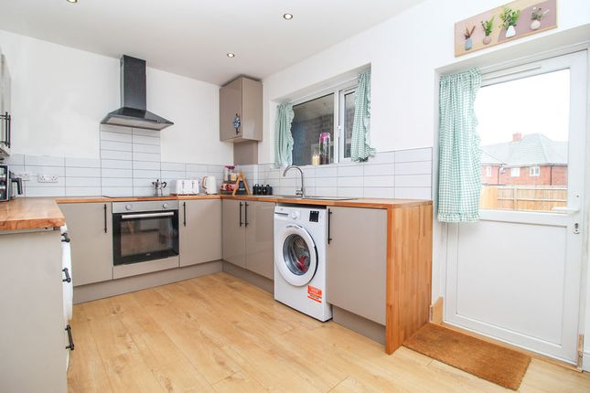 139, Montgomery Close, Bedford photo 4
