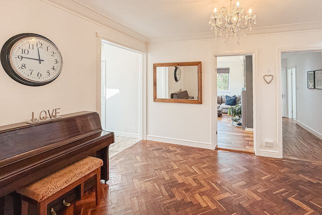 Beech House, Crabtree Green, Wetherby photo 2
