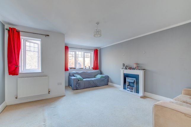 End terrace house for sale in Hedgerow Close, Greenlands, Redditch, Worcestershire