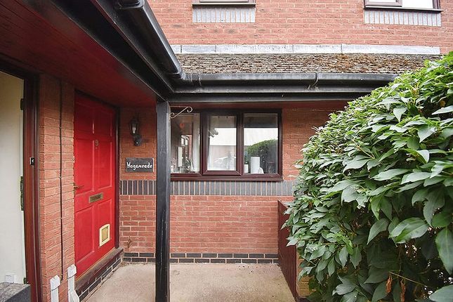 9, Membury Close, Exeter photo 3