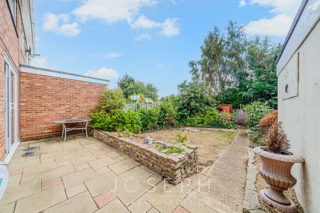 16 Aldercroft Close, Ipswich photo 4