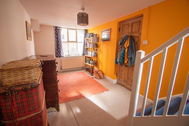The Old Manor Cottage, 1 Sandhill Street, Ottery St Mary photo 2