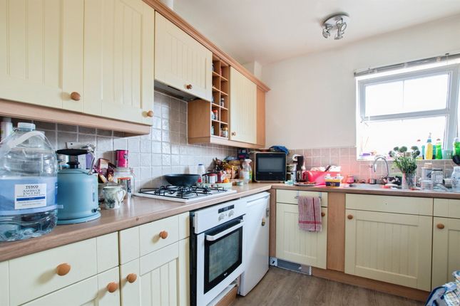 34, Cobham Road, Blandford Forum photo 3