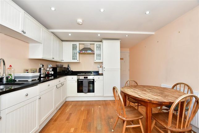 Thumbnail Flat for sale in The Uplands, Loughton, Essex