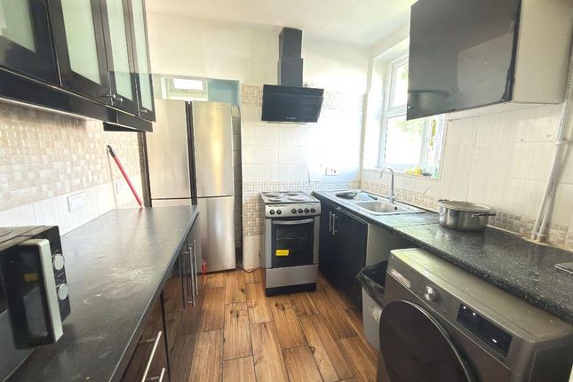 16, Farley Hill, Luton photo 4
