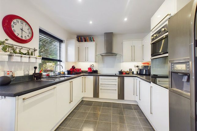 5, Sycamore Road, Worcestershire photo 2