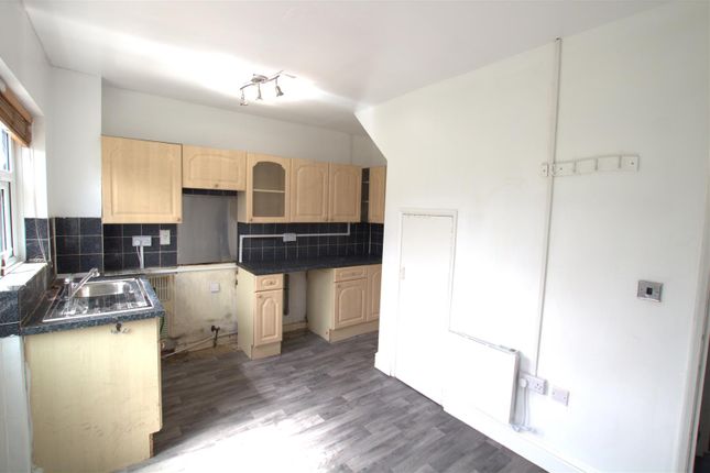 Kitchen 1.Jpg