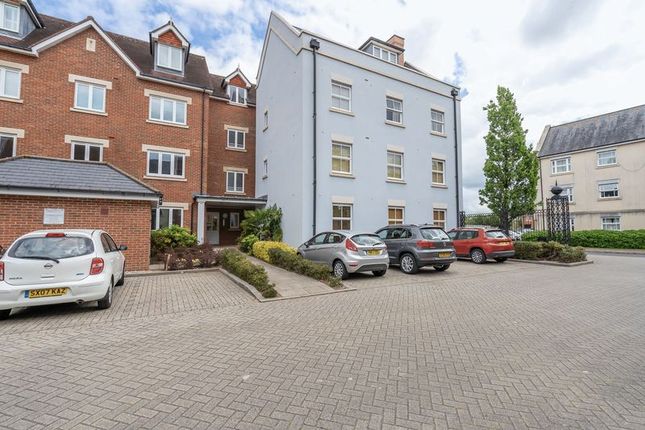 2 bed flat for sale in St. Agnes Place, Chichester PO19