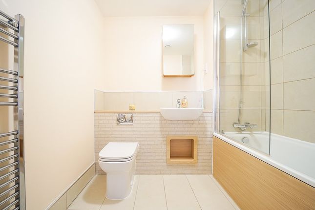 Flat for sale in Cranwell Road, Locking, Weston-Super-Mare