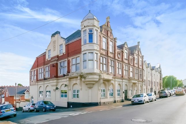 Thumbnail Flat for sale in Court Road, Barry