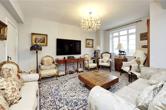 Thumbnail Flat for sale in Hammersmith Road, London