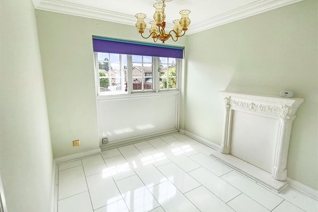 90, Grimsdyke Road, Pinner photo 4
