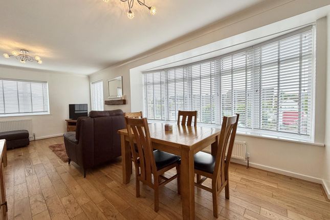 4, Pinfold Rise, Leeds photo 4