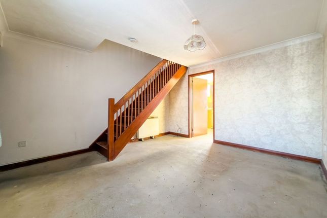 1b Ansell Close, Ipswich photo 3