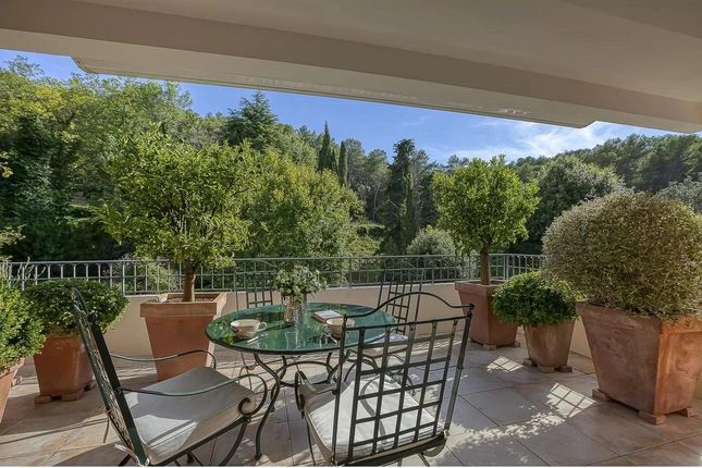 Apartment for sale in Valbonne, Mougins, Valbonne, Grasse Area, French Riviera
