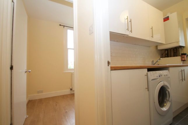 Cottenham Road, London photo 3