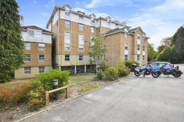 Thumbnail Flat to rent in Suffolk House, Bournemouth