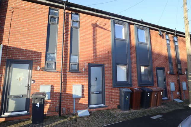 Thumbnail Terraced house to rent in Bargate, Lincoln